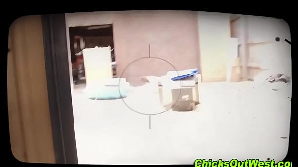 Chị Gái Dâm Sung Sướng Khi Được Em Gái Bú Lồn Chi