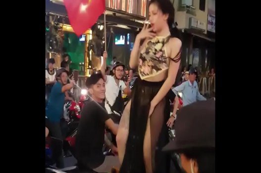 Bạn Thân Lồn Ướt Đụ Sướng Nhà Nghỉ Sau Học